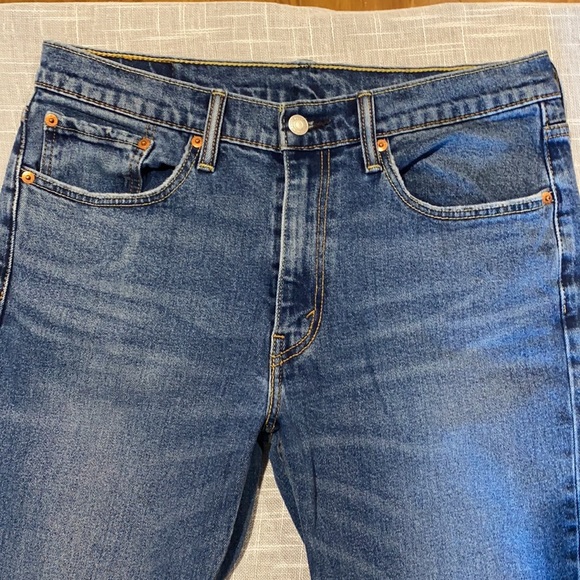 DONATED. Levi Strauss & Co jeans - Picture 6 of 8